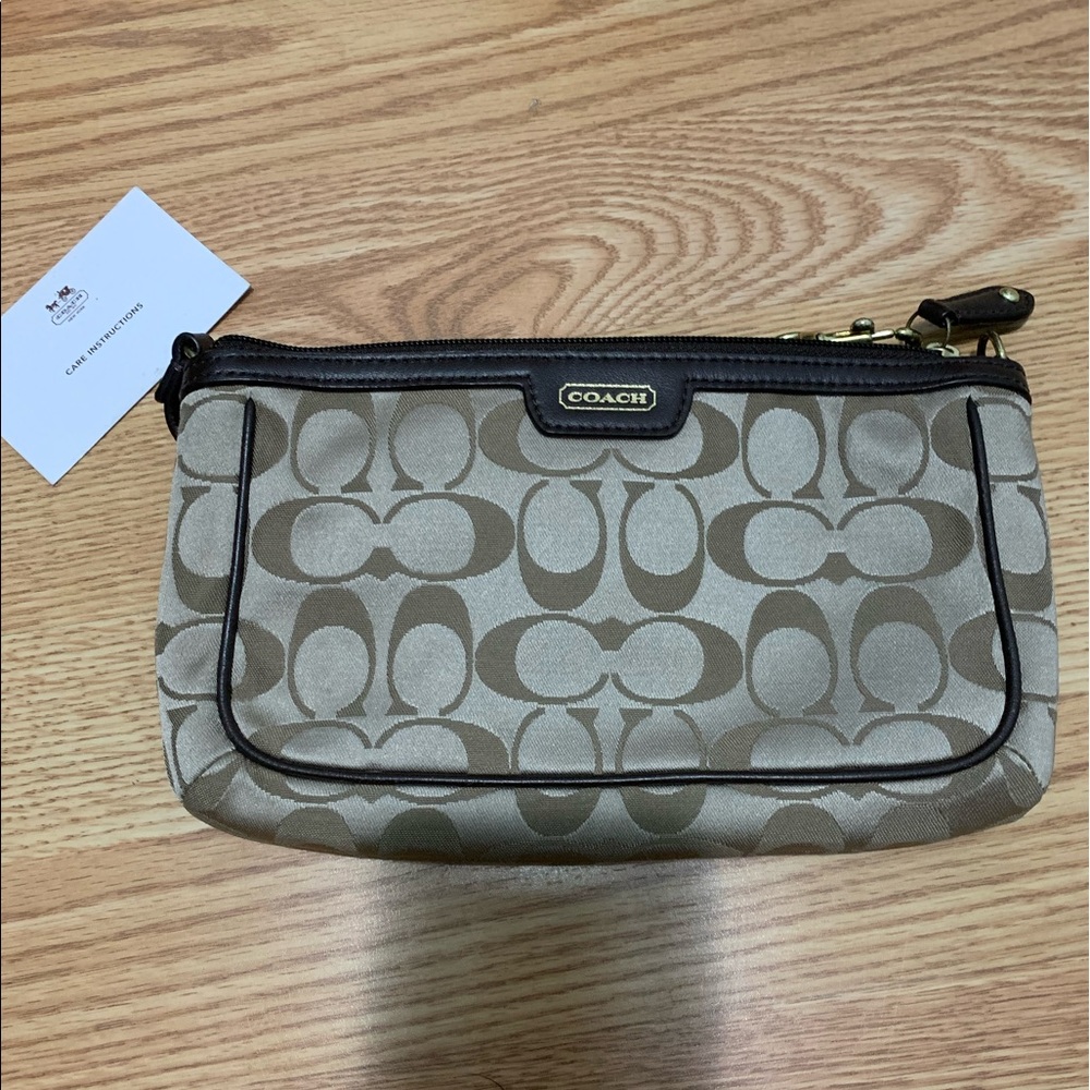 Coach Wristlet! Barely used!!! Lots of love left!